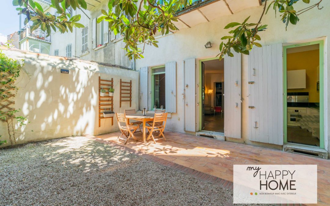 Appartement rez-de-jardin T2 avec dépendance, Réformés-Camas, 1er – 385 000 €