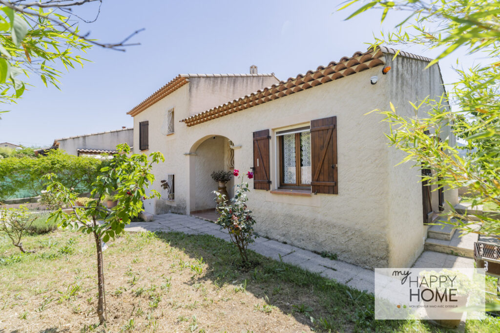 Maison de 110 m2 à Allauch avec grand garage sur 383 m2 de terrain – 470 000 €